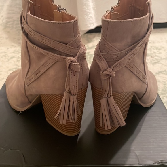 Quipd Booties - Picture 4 of 6